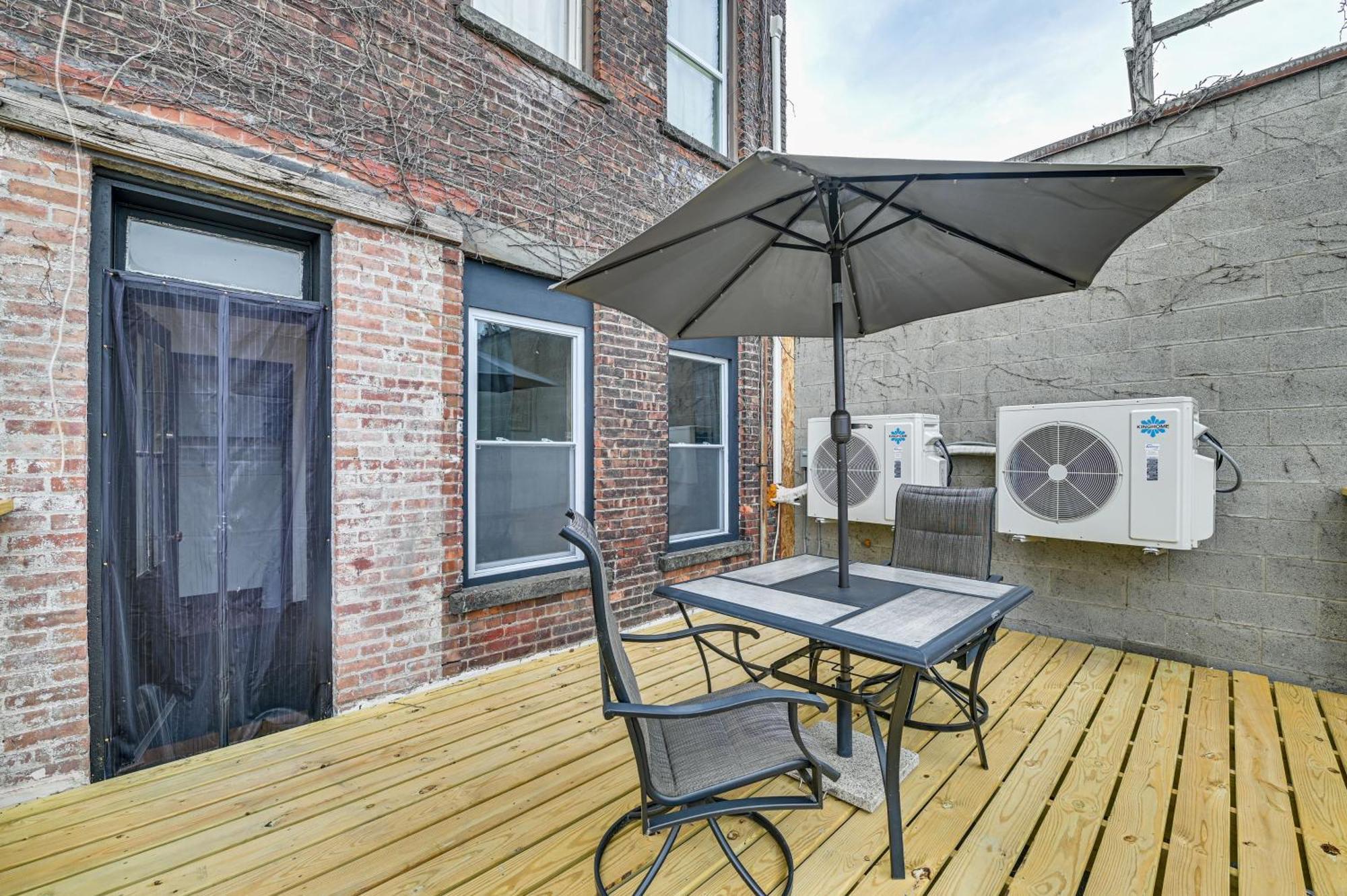 Apartment With Deck In Albany, Walk To Downtown! Exterior photo