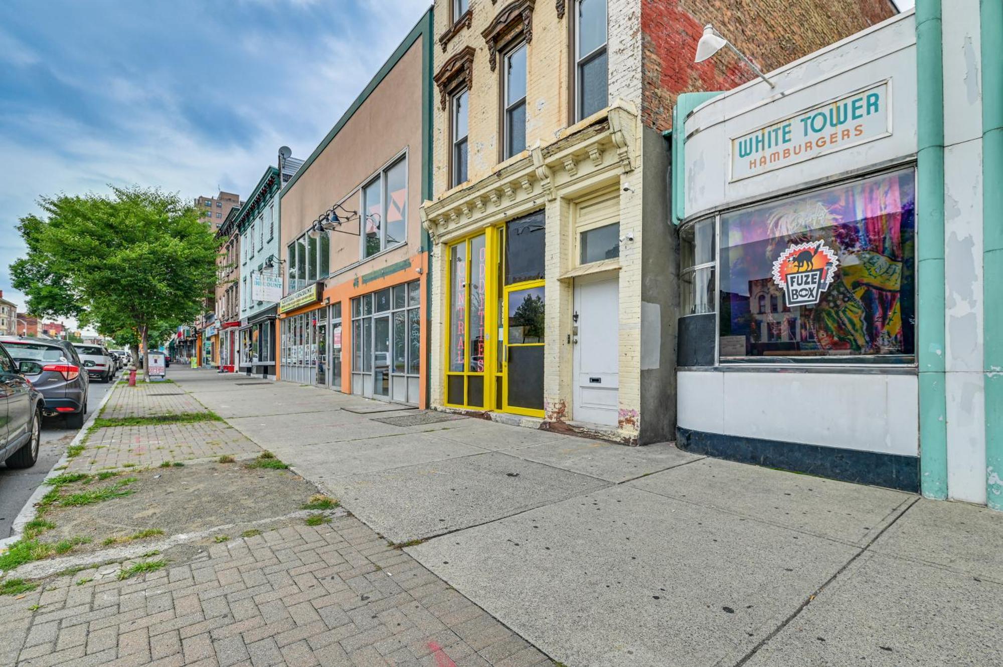 Apartment With Deck In Albany, Walk To Downtown! Exterior photo